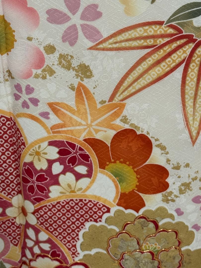 裄７０ｃｍ　豪華　４点セット　牡丹に桜菊模様　刺繍振袖