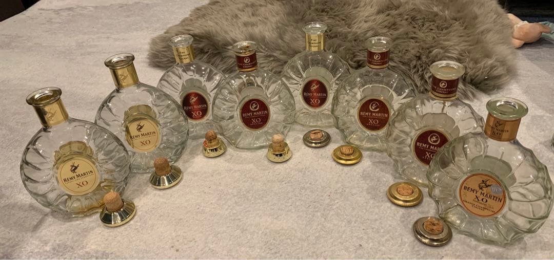 響き　ウィスキー　空き瓶