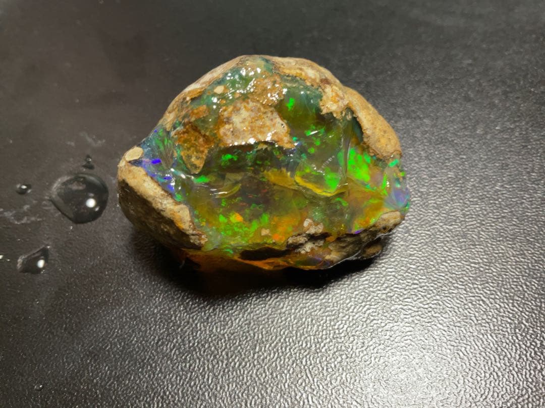 【150CT】エチオピア　オパール　原石　緑　オレンジ