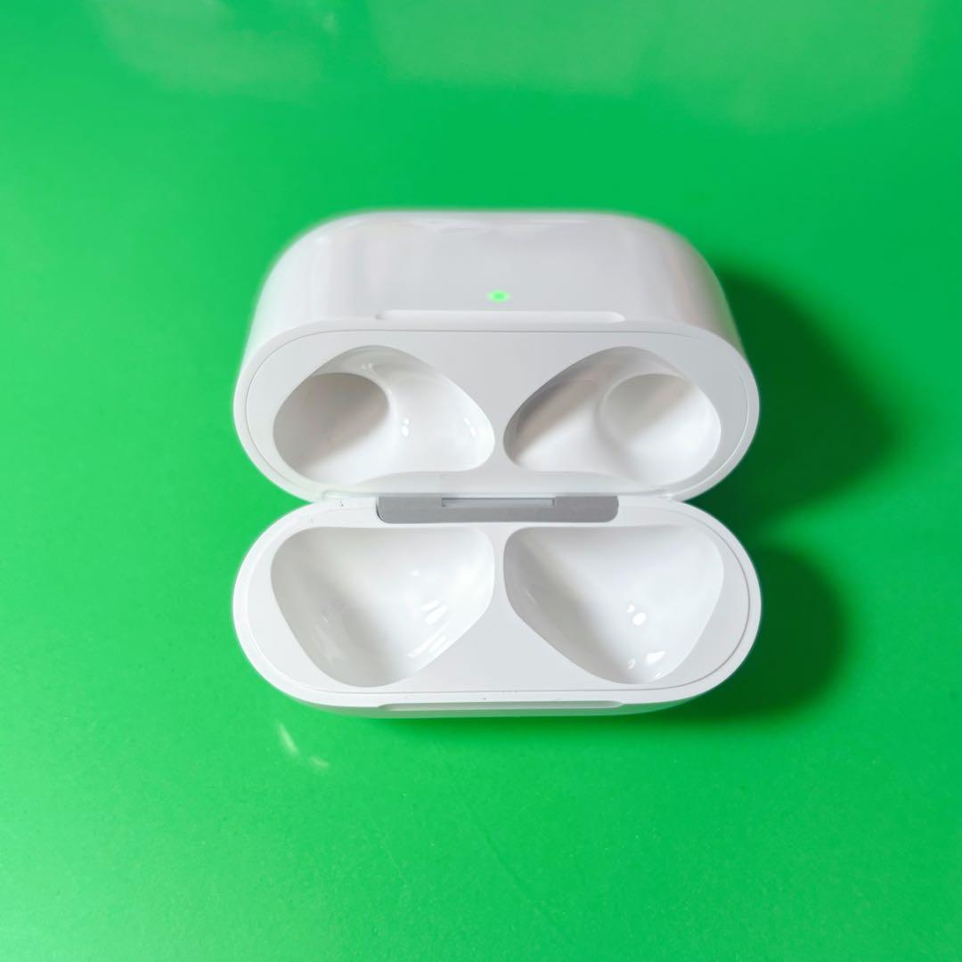AirPods 第４世代　充電ケース　エアーポッズ　充電器