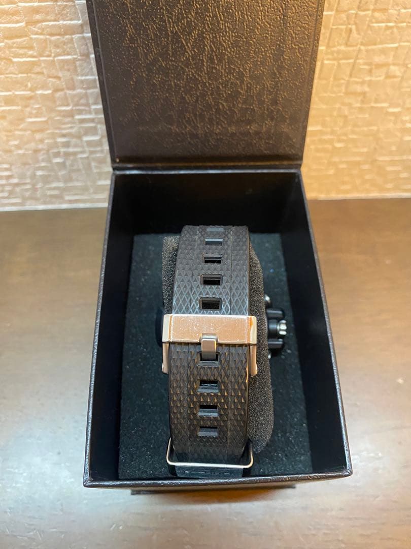 【極美品/レア】G-SHOCK GST-B100X-1AJF 海外セレブ