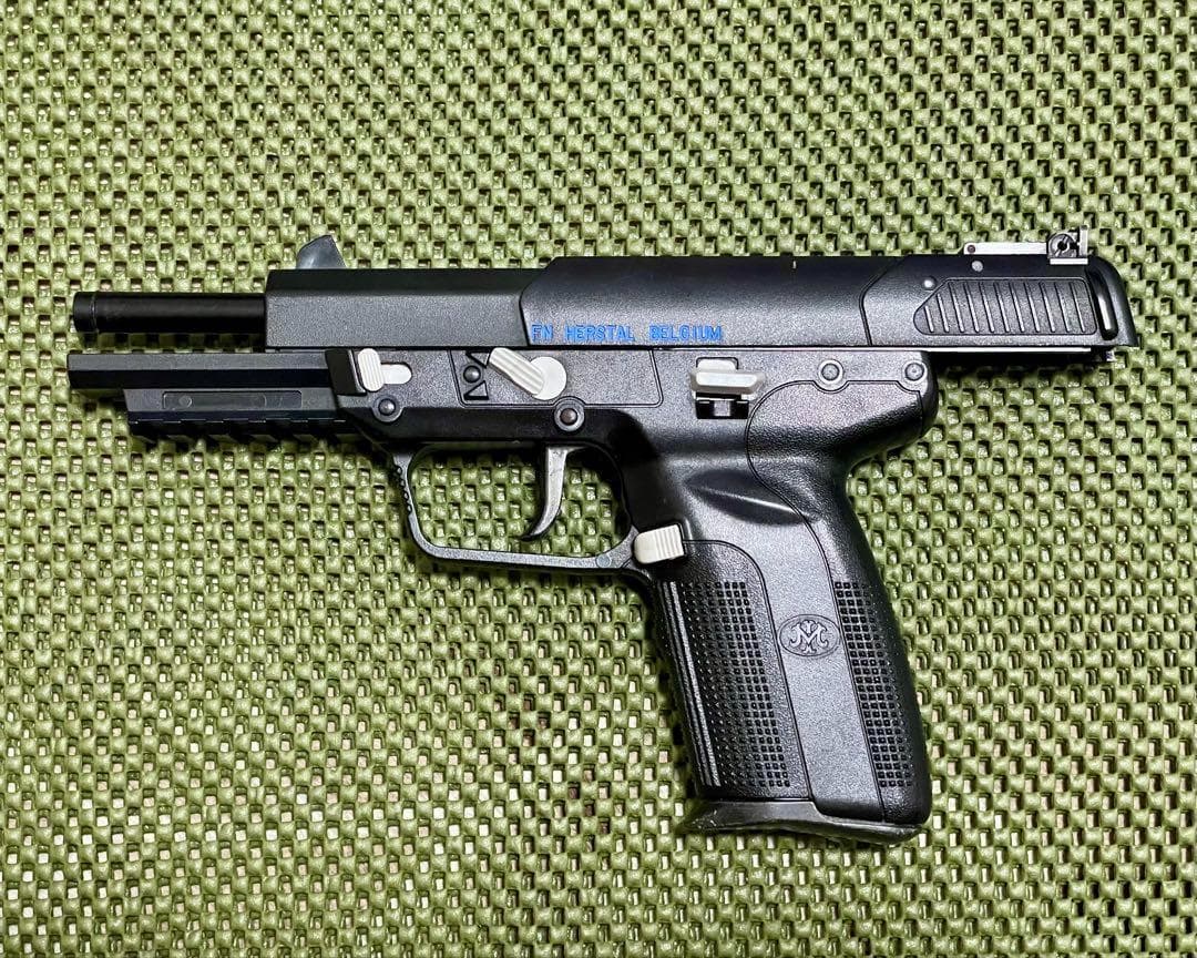 FN Five-seveN　６㎜ガスブローバックガン　マルシン