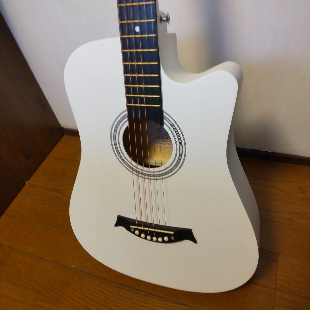 新品！ カッタウェイデザイン 白いアコースティックギター