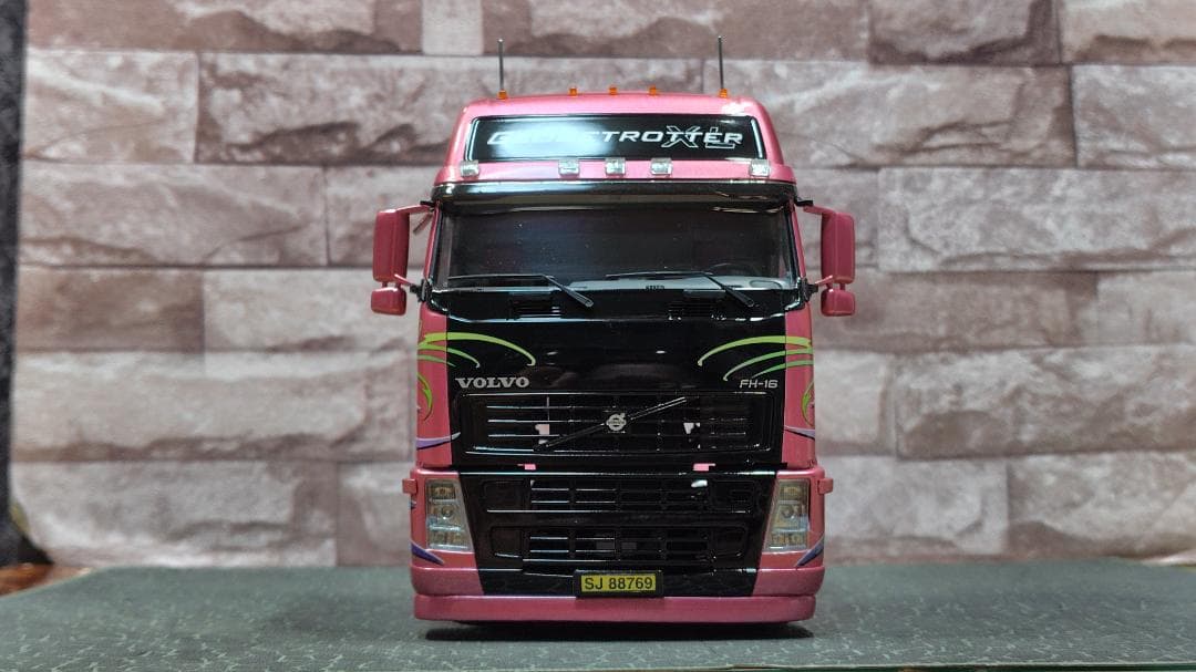 イタレリ デコトラ ボルボ FH-16 トレーラーヘッド 完成品