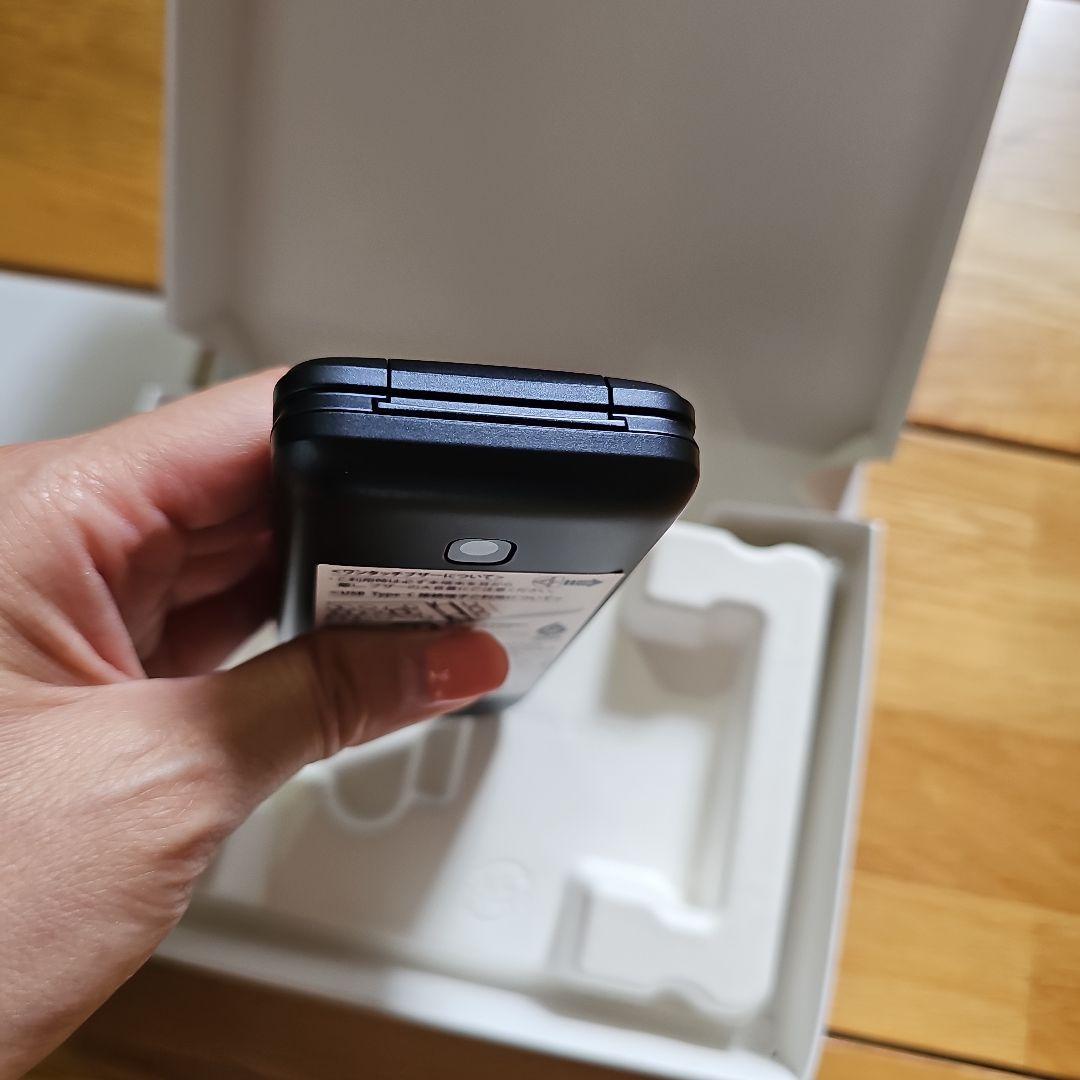 新品　未使用　docomo DIGNOケータイ KY-42C 携帯電話 ブラック