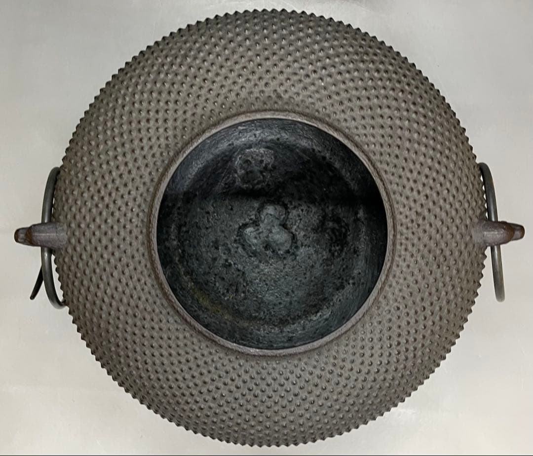 人間国宝　高橋敬典　丸霰釡　茶釜　あられ　釜釻　共箱 　T033