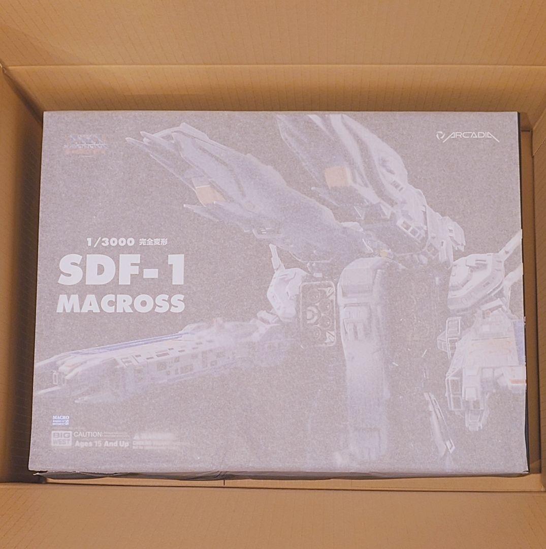 超時空要塞マクロス 愛・おぼえていますか 1/3000 完全変形SDF-1新品