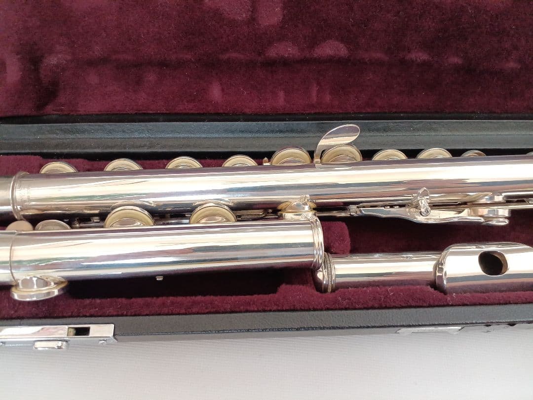 ♦後期モデル♦ヤマハ フルート YFL-211♦良く鳴る美品