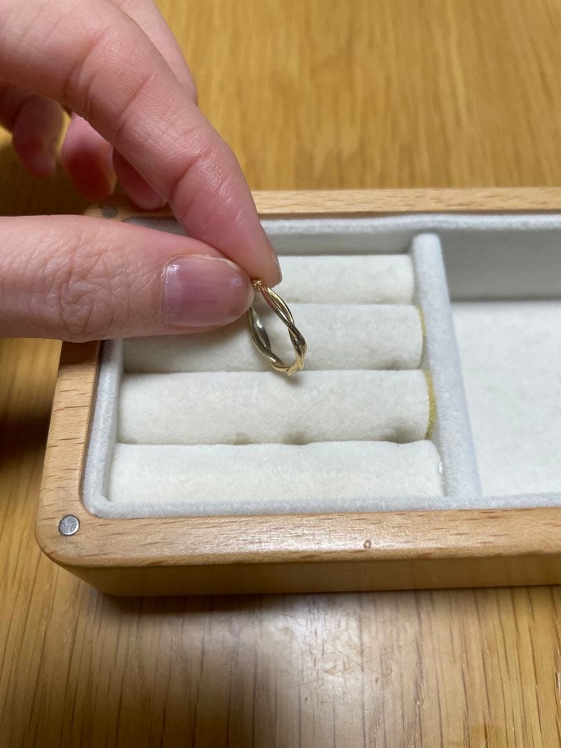 【訳あり】ete エテ K10/K18 ツイスト ひねりフープピアス　片耳のみ