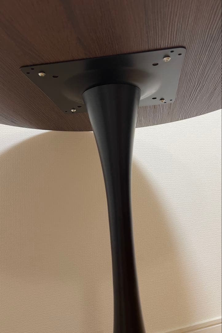 ※11/20迄【新品未使用同様美品 送料込】木目が綺麗なデザイン家具 丸テーブル