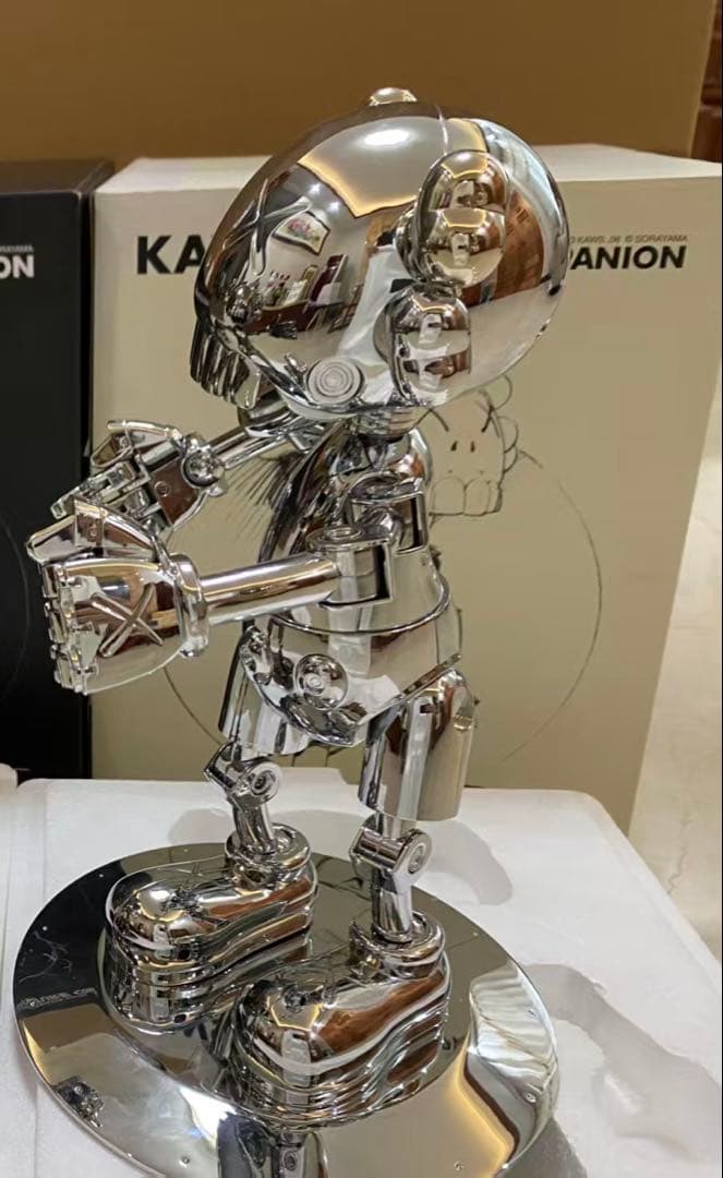 KAWS✕空山基 オリジナルフェイク メディコムトイ