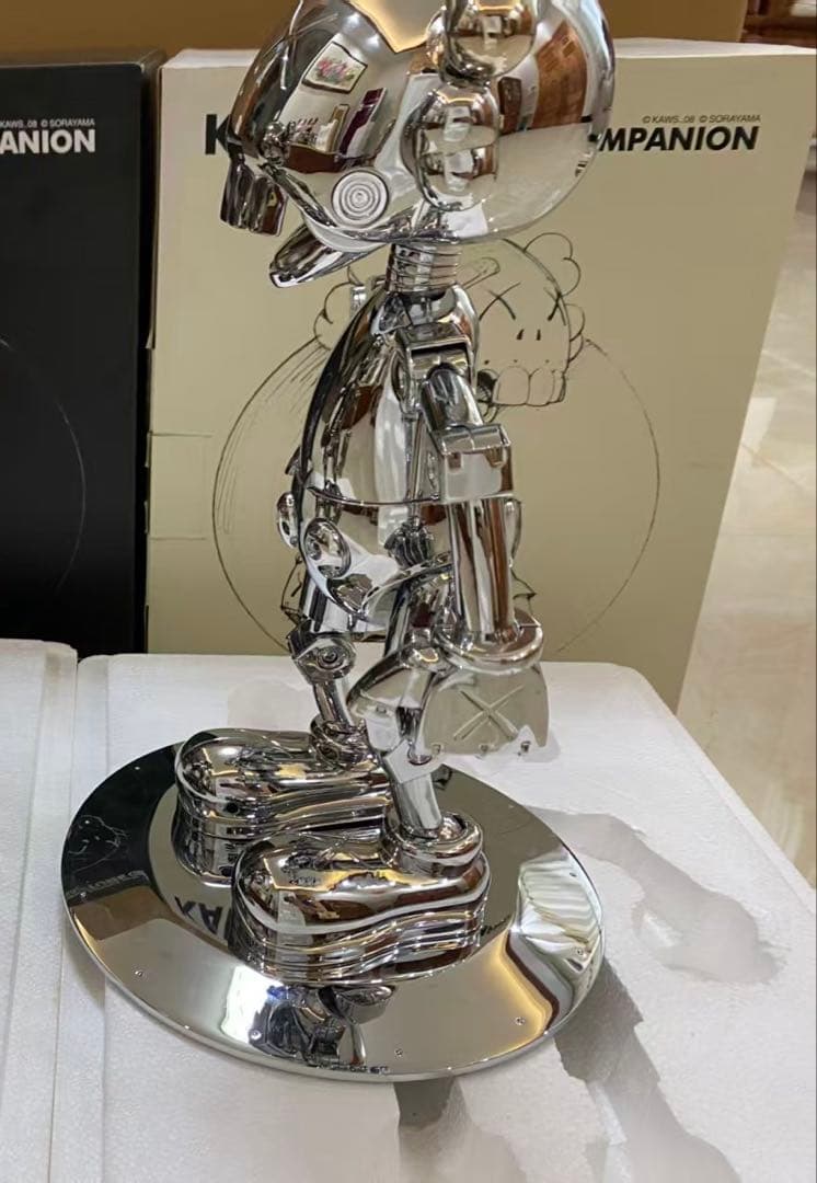 KAWS✕空山基 オリジナルフェイク メディコムトイ