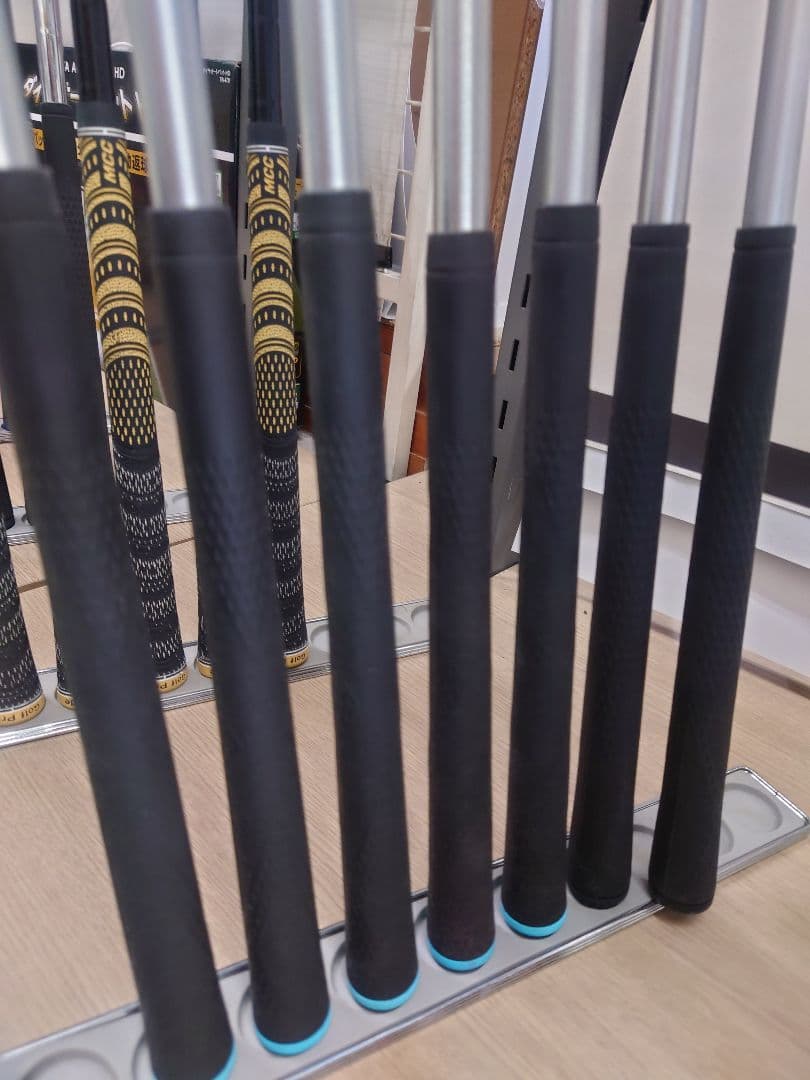 エミリッドバハマ、CV―8！シャフトKBS115.FLEXＲ