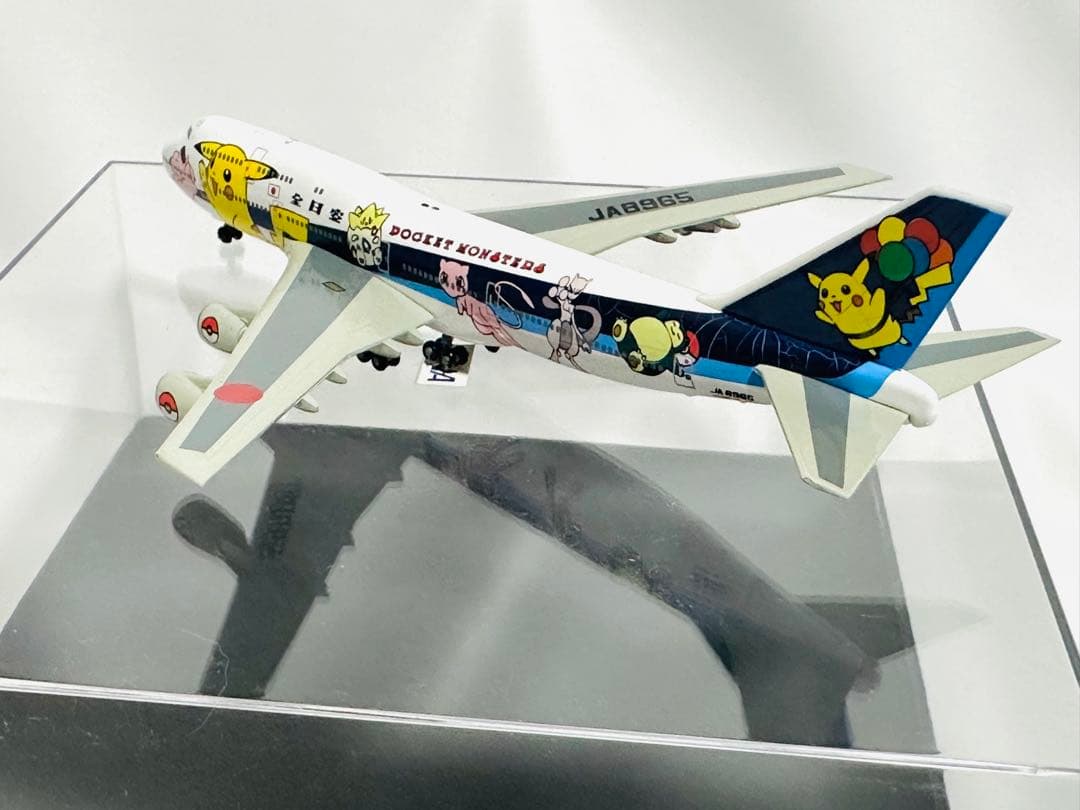 全日空商事 1/400 ANA ポケモンジェット　ダイキャストモデルプレーン