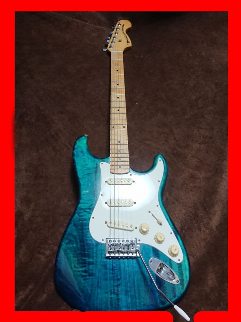 【鮮やかな木目の１本】希少なストラトモデル