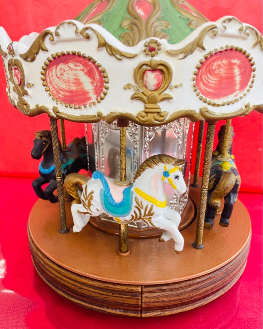 メリーゴーランド陶器製