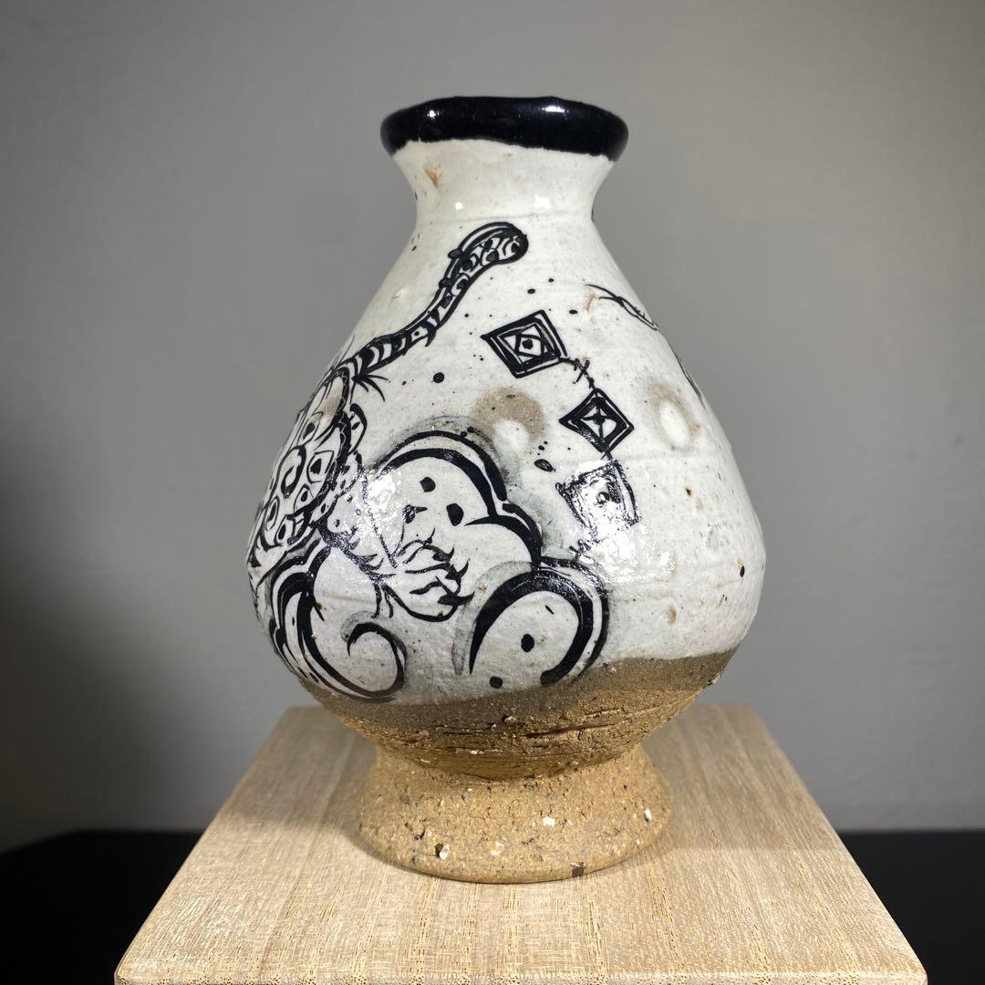 真作　池田省吾　粉引織部徳利　高さ約13センチ