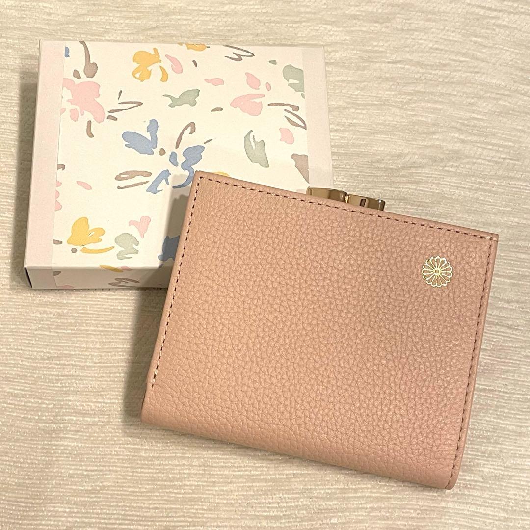 L*様 【新品未使用】皇居　財布　がま口　ピンクベージュ　薄ピンク