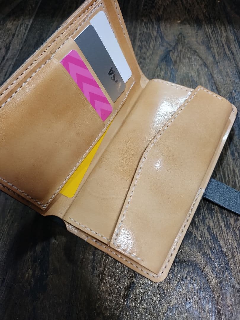 ホック式■レザーウォレット　ブラック＆ナチュラル