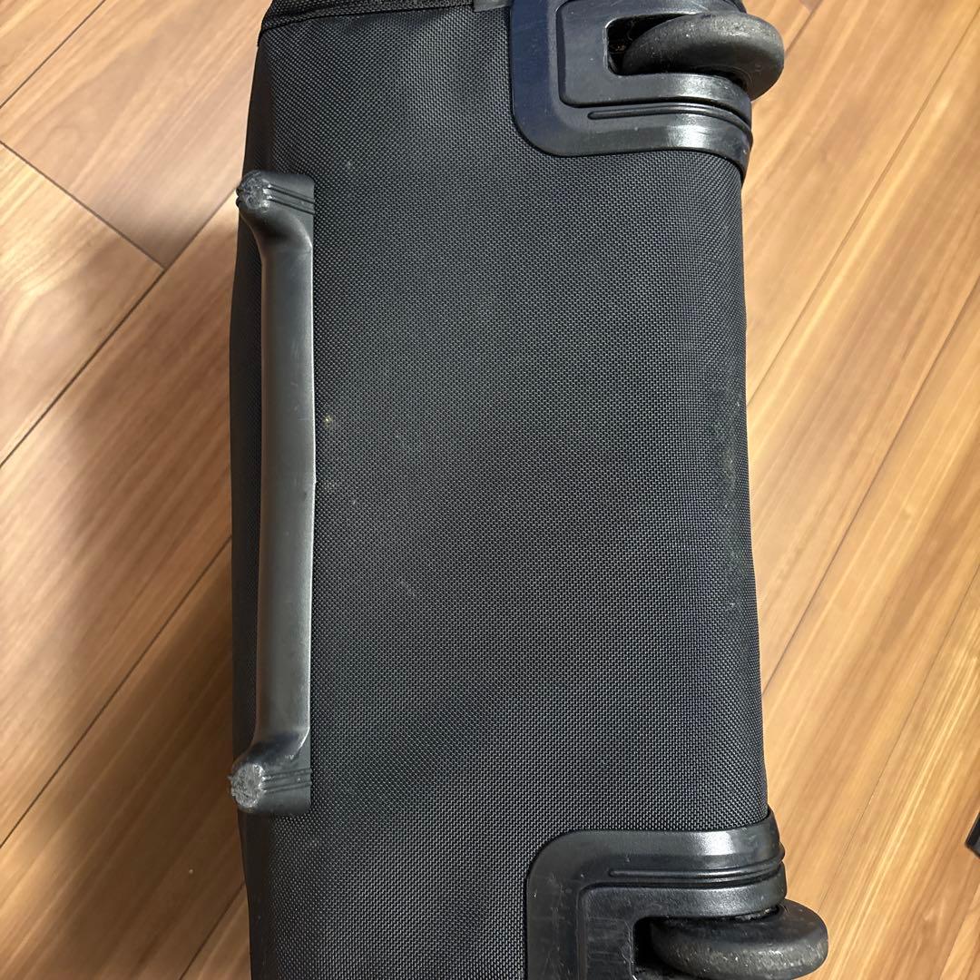TUMI ブラック キャリーケース　4輪　機内持ち込み可能
