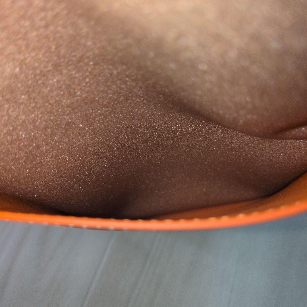 美品　SILNA minacolo　ショルダー マルチケース ゴールド×オレンジ