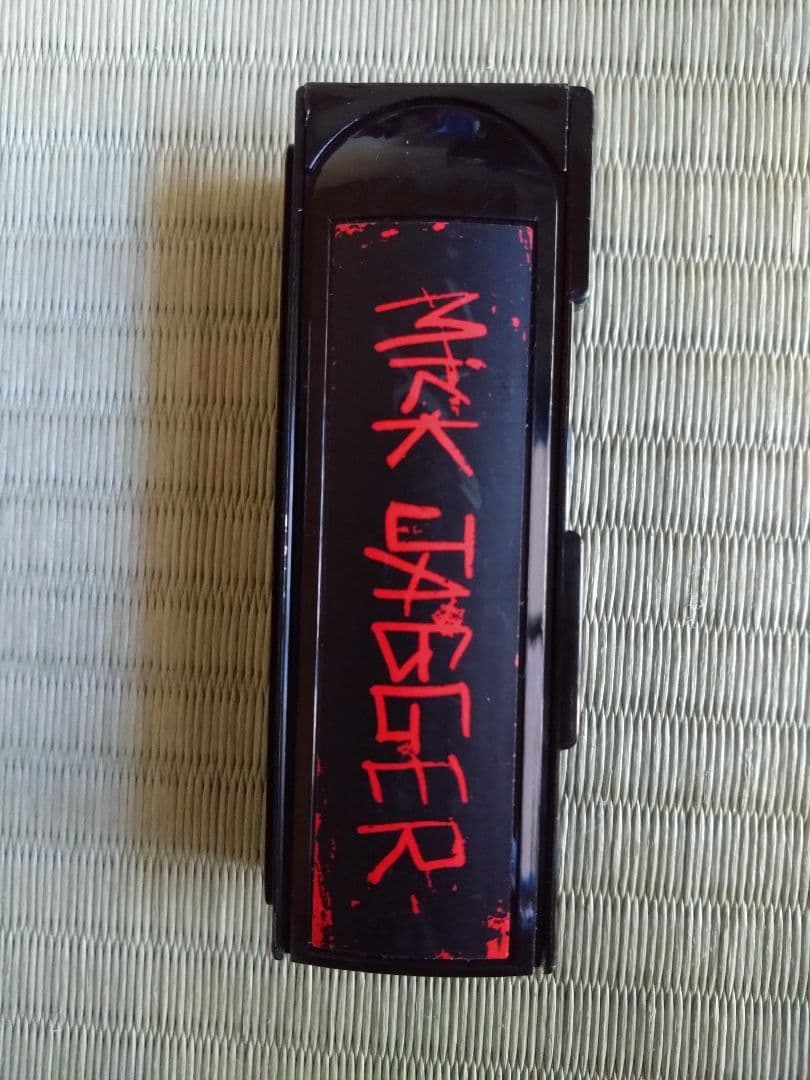 ローリング・ストーンズのミックジャガーのハーモニカ