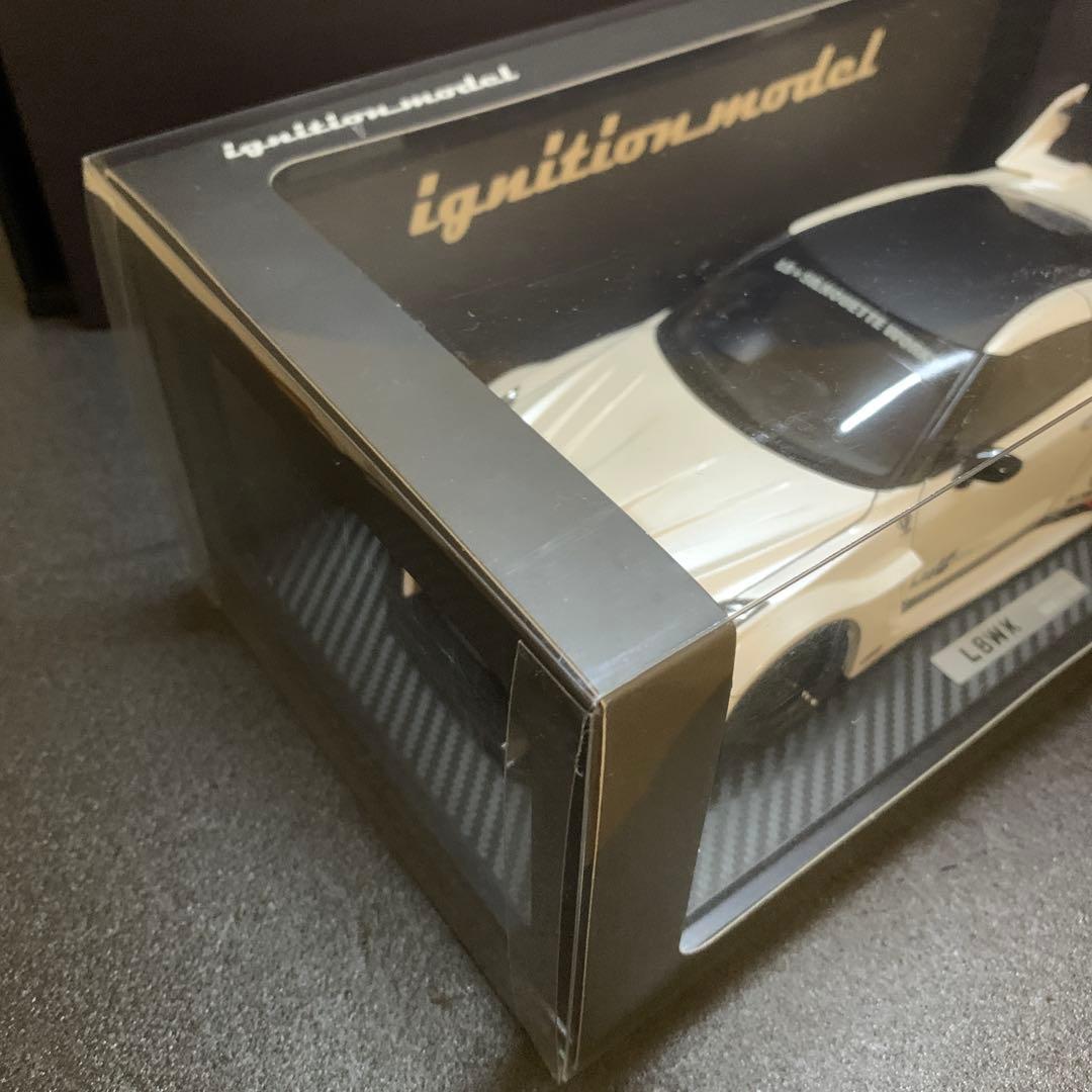 715✴︎ リバティーウォーク 35GT-RR 1/18スケールミニカー