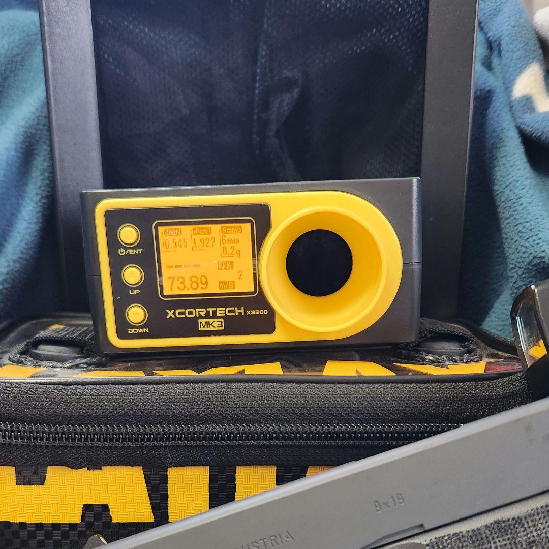 東京マルイ　電動　グロック　G18C