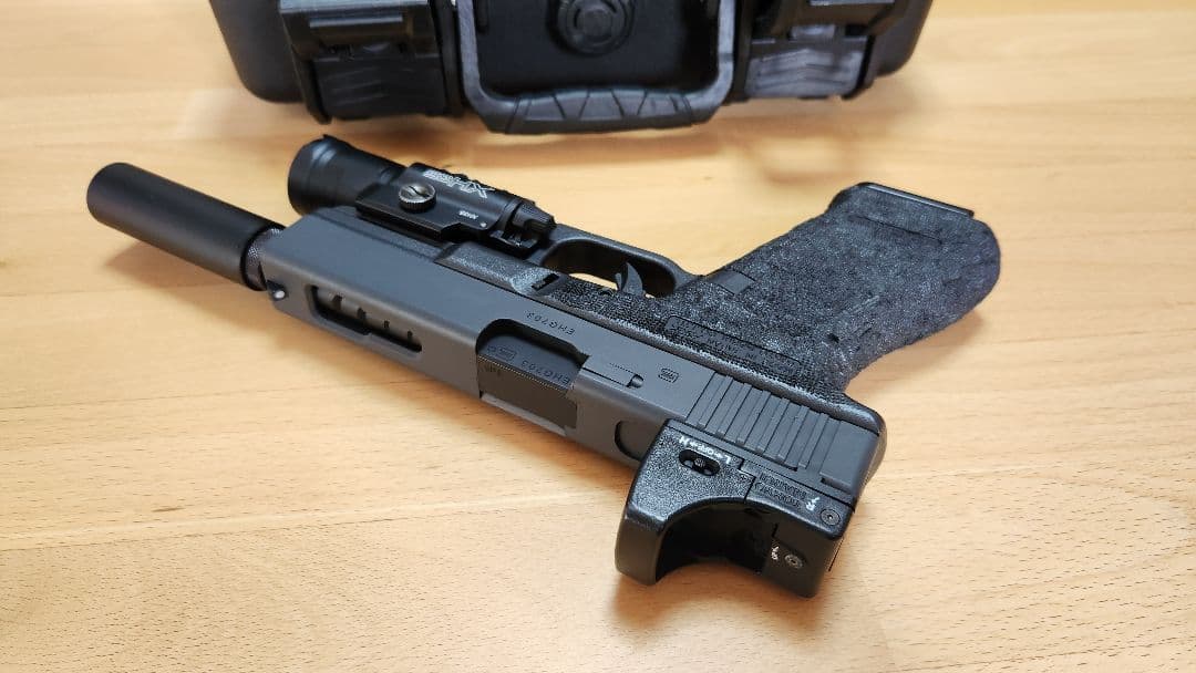 東京マルイ　電動　グロック　G18C