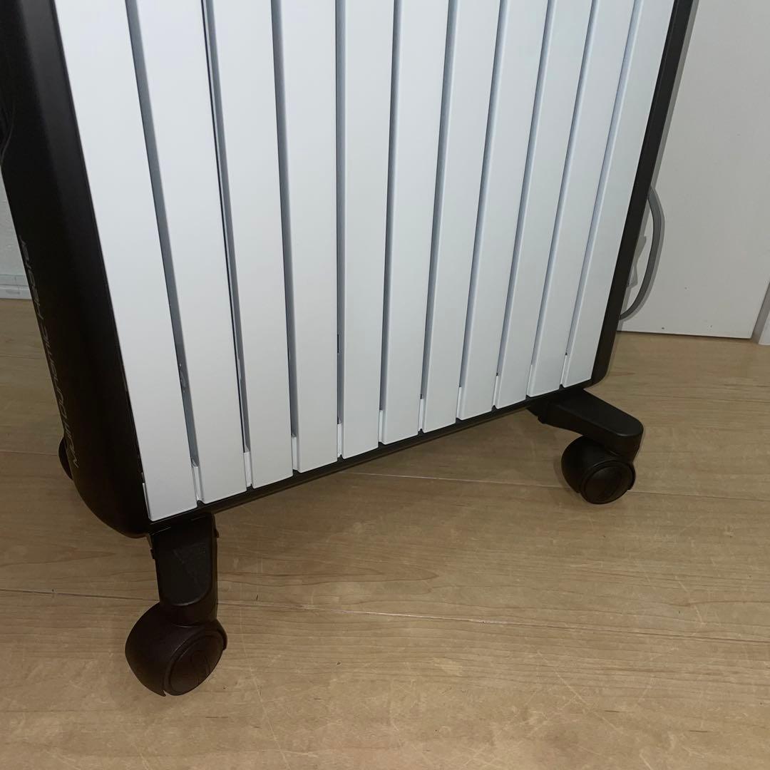 極美品です！DeLonghiオイルヒーター、モデルMDHS15-BK