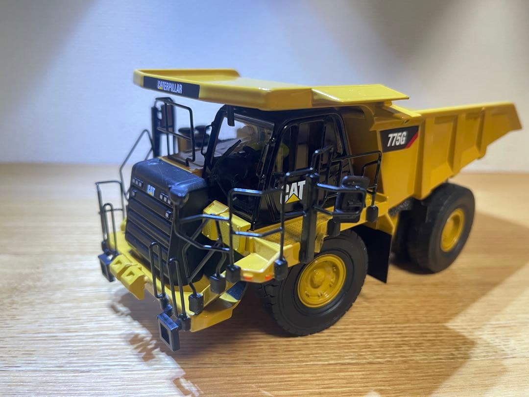 キャタピラー　CAT 775 OFF-HIGHWAY TRUCK