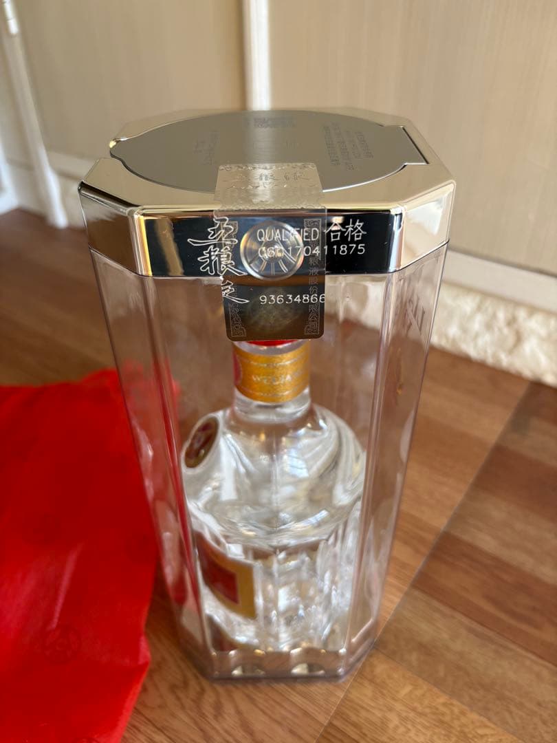 新品　五粮液 500ml 52度 Wu Liang YE 白酒 五糧液