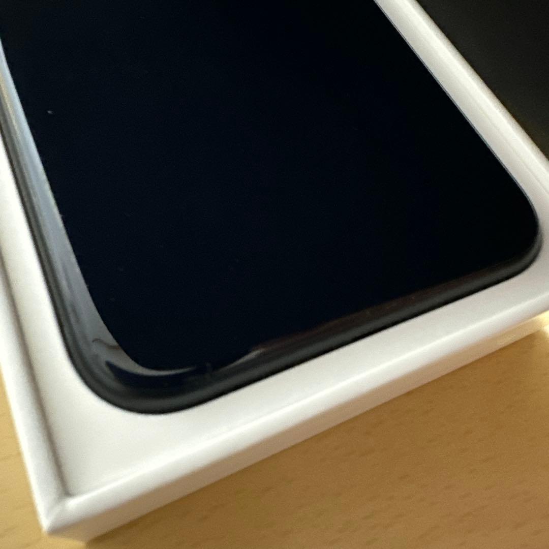 美品 iPhone SE 第3世代 バッテリー100% 128GB apple