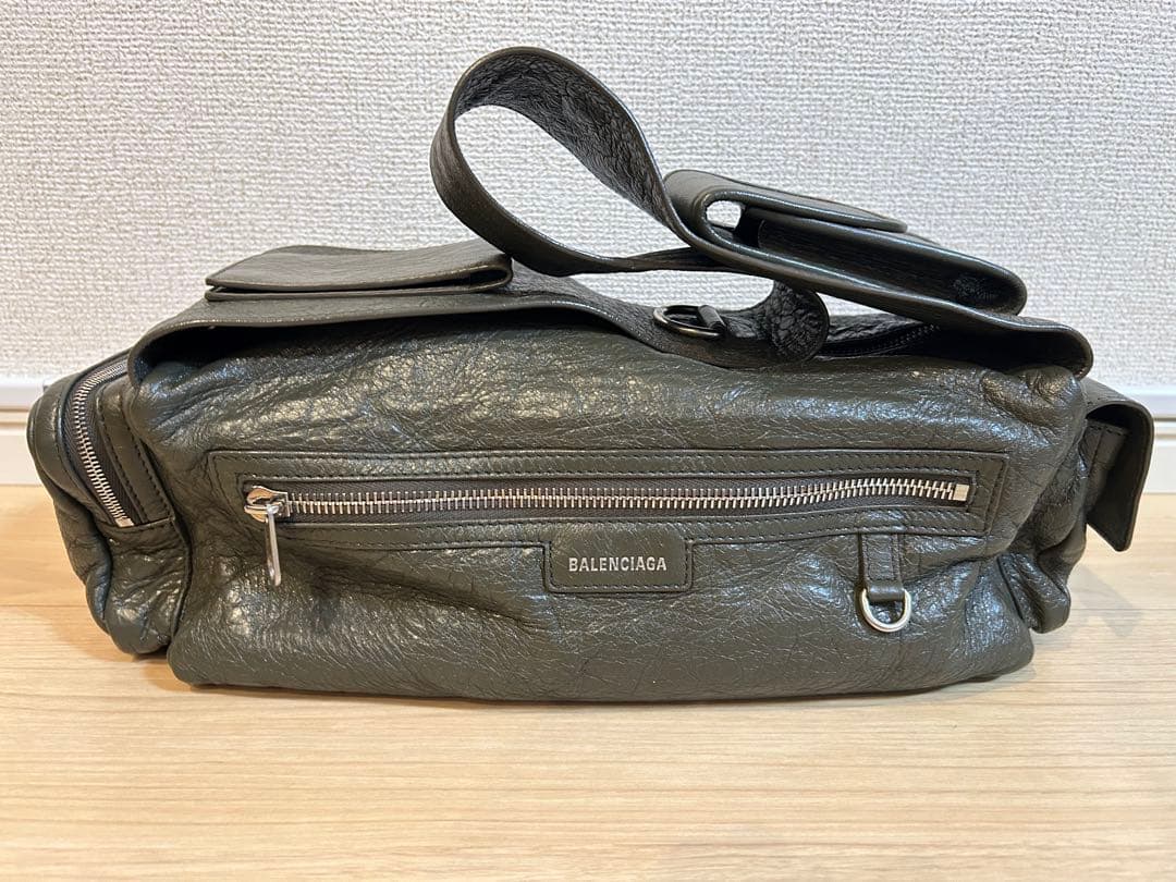 balenciaga superbusy バレンシアガ　カーキ　スモール