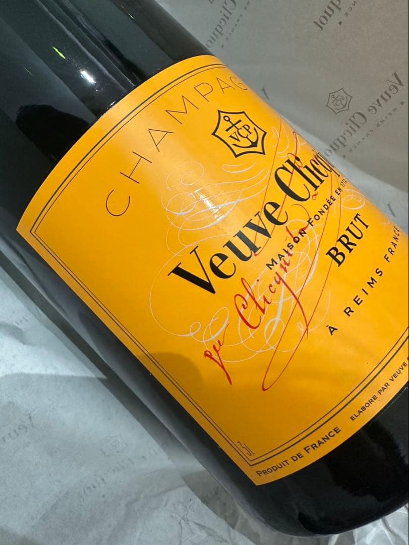 【超大型ボトル 豪華木箱入】ヴーヴ・クリコ・ブリュット 3Ｌイエローラベル