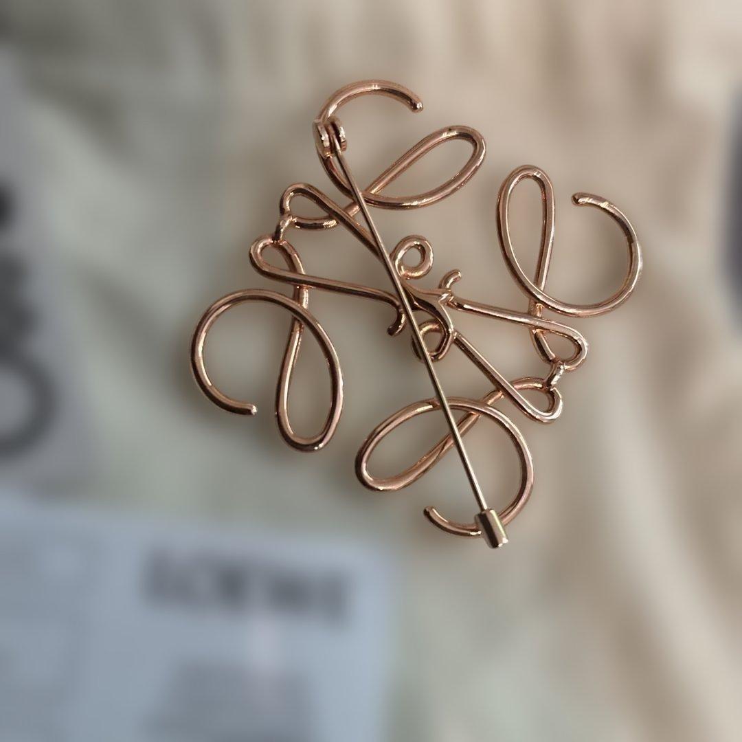 正規品ロエベブローチ　ピンクゴールド