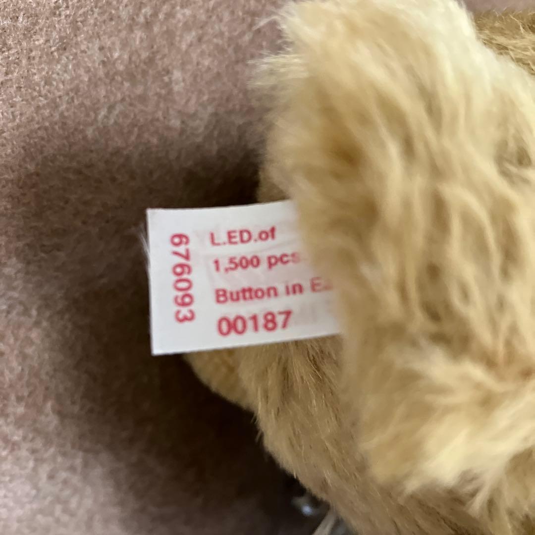 Steiff Button in Ear Japan シルバーのチャーム付き