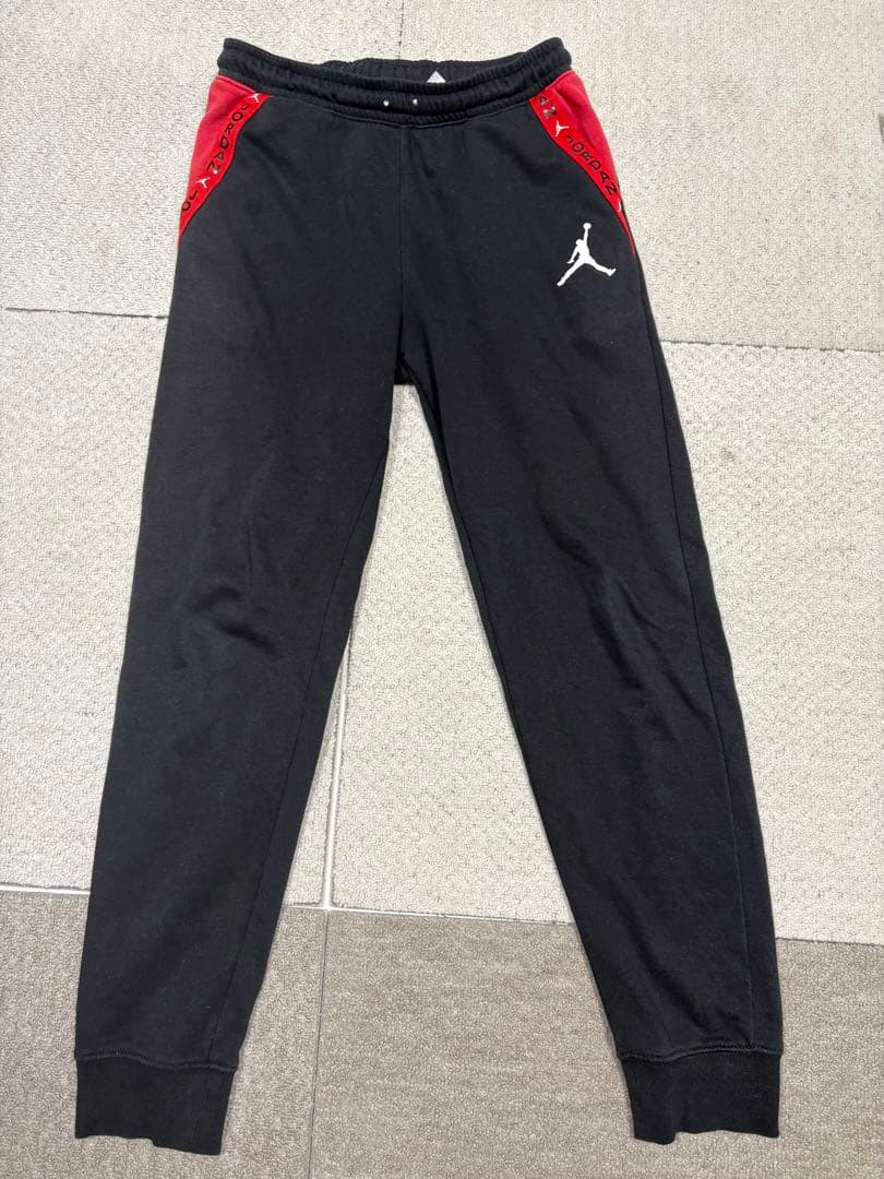 まとめ売り　男の子用冬物衣類　150 パーカー　パンツ