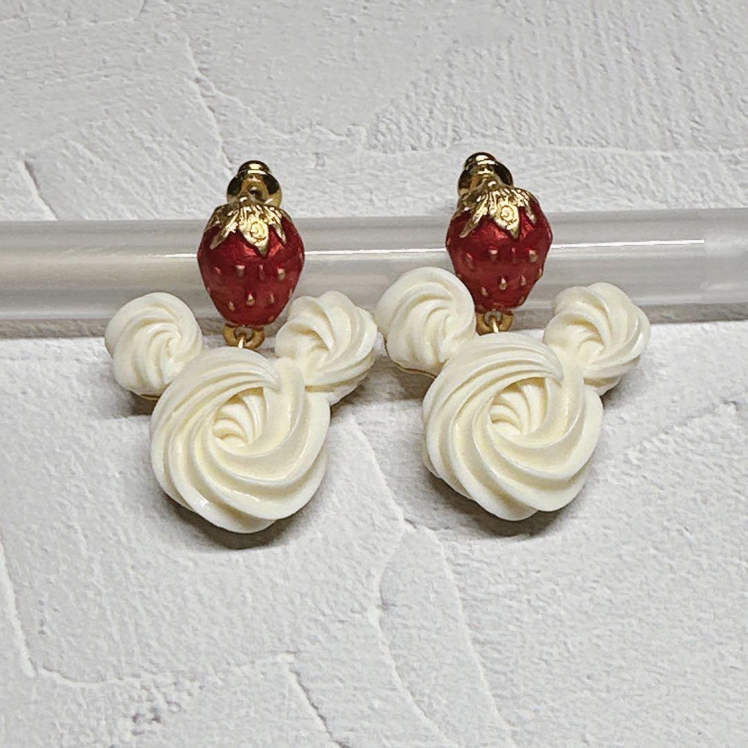 【Q-pot. ×Disney】ミッキー ストロベリーホイップ クリーム ピアス