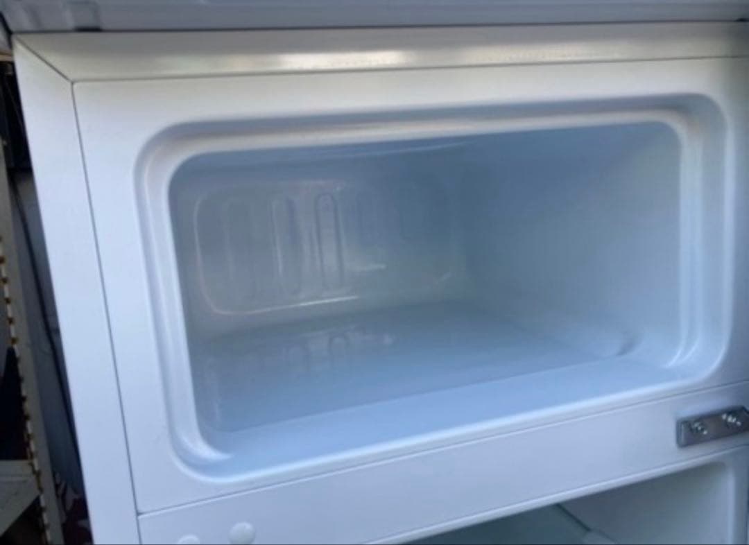 【送料無料】【3/3まで！】Hisense 2ドア冷蔵庫 ホワイト　93L