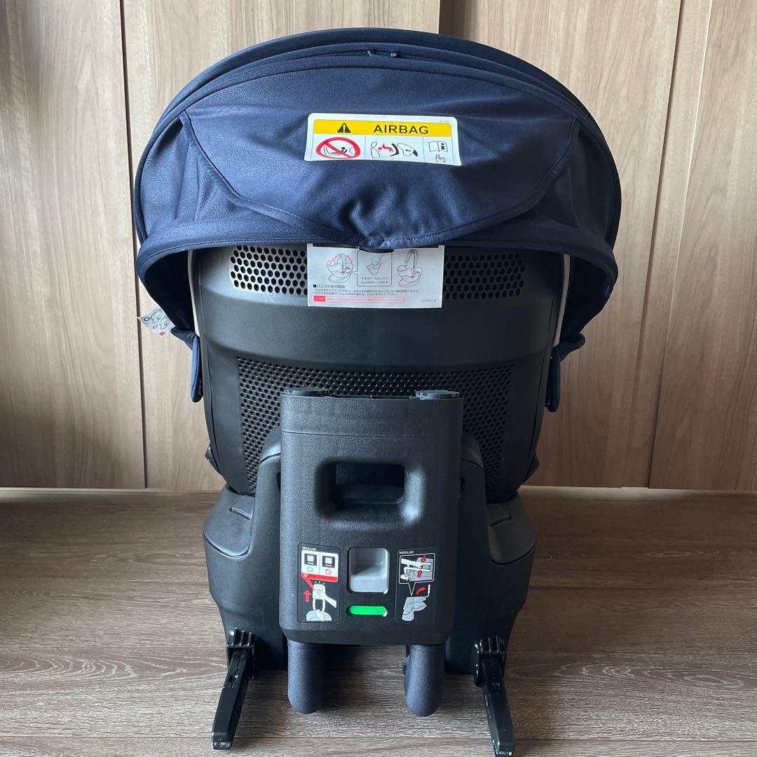 エールべべ　クルット6i チャイルドシート ネイビーISOFIX 回転式