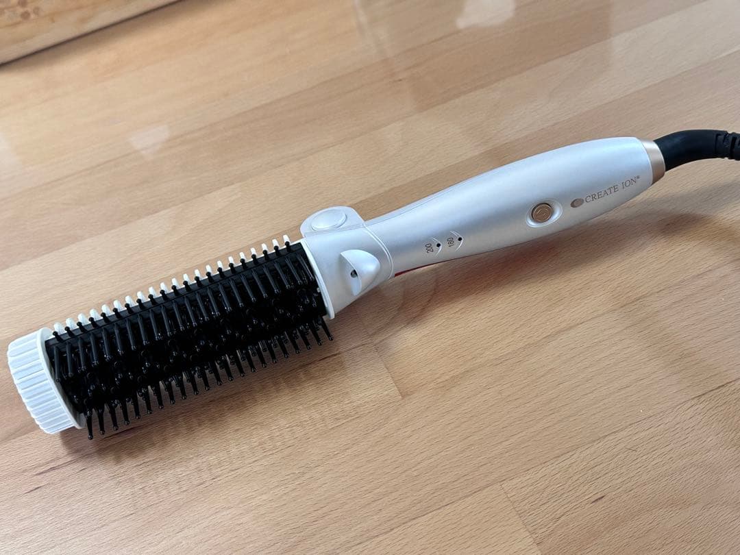 スタイリングブラシアイロン メクレ