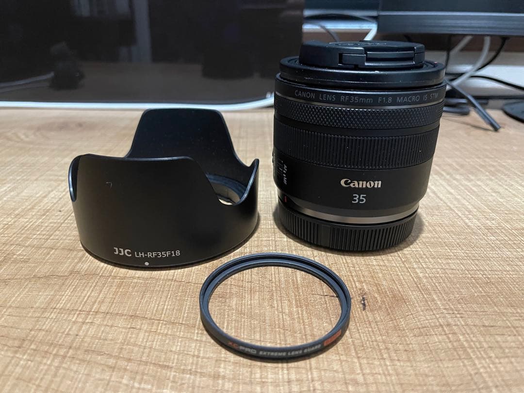 Canon　RF35mm F1.8 マクロ IS STM