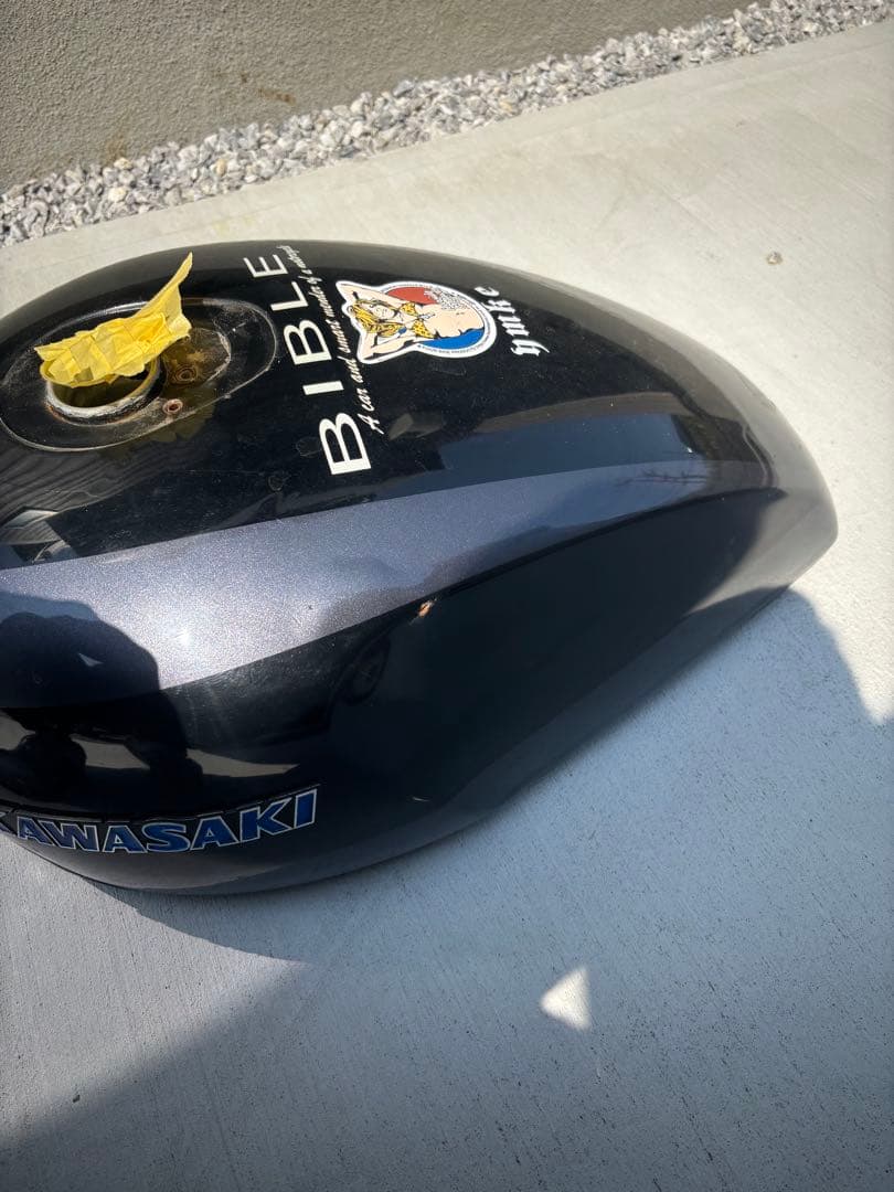 ゼファー1100rsタンク