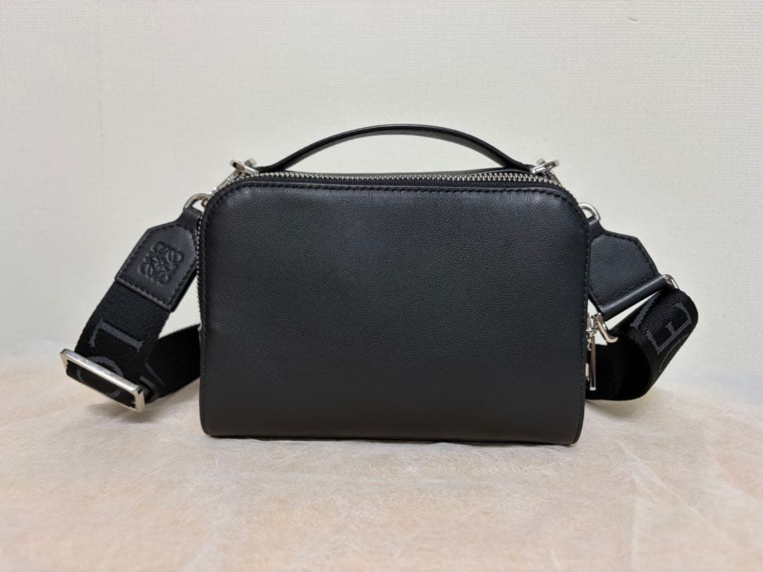 【美品】LOEWE ロエベ カメラクロスボディバッグ ショルダーバッグ