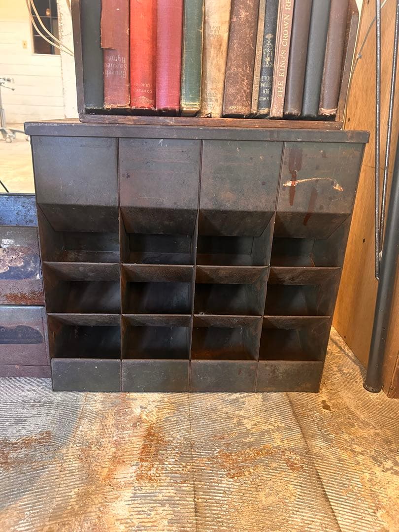 最終値下げヴィンテージ金属製収納ボックス