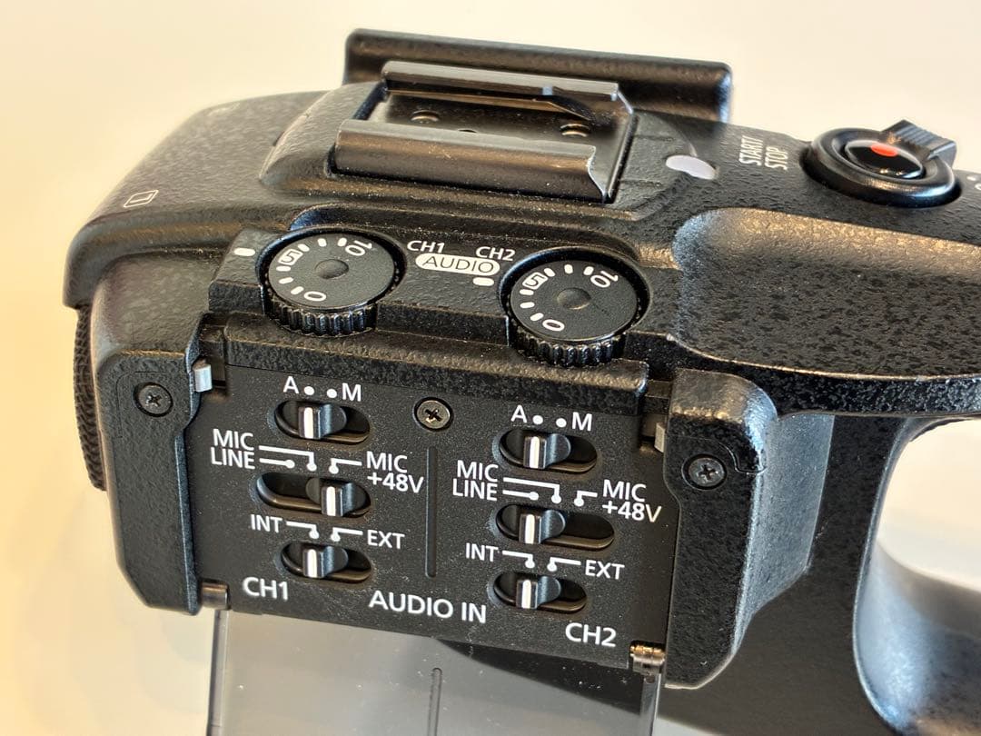 Canon EOS C100 ボディ（EFマウント）通電217時間