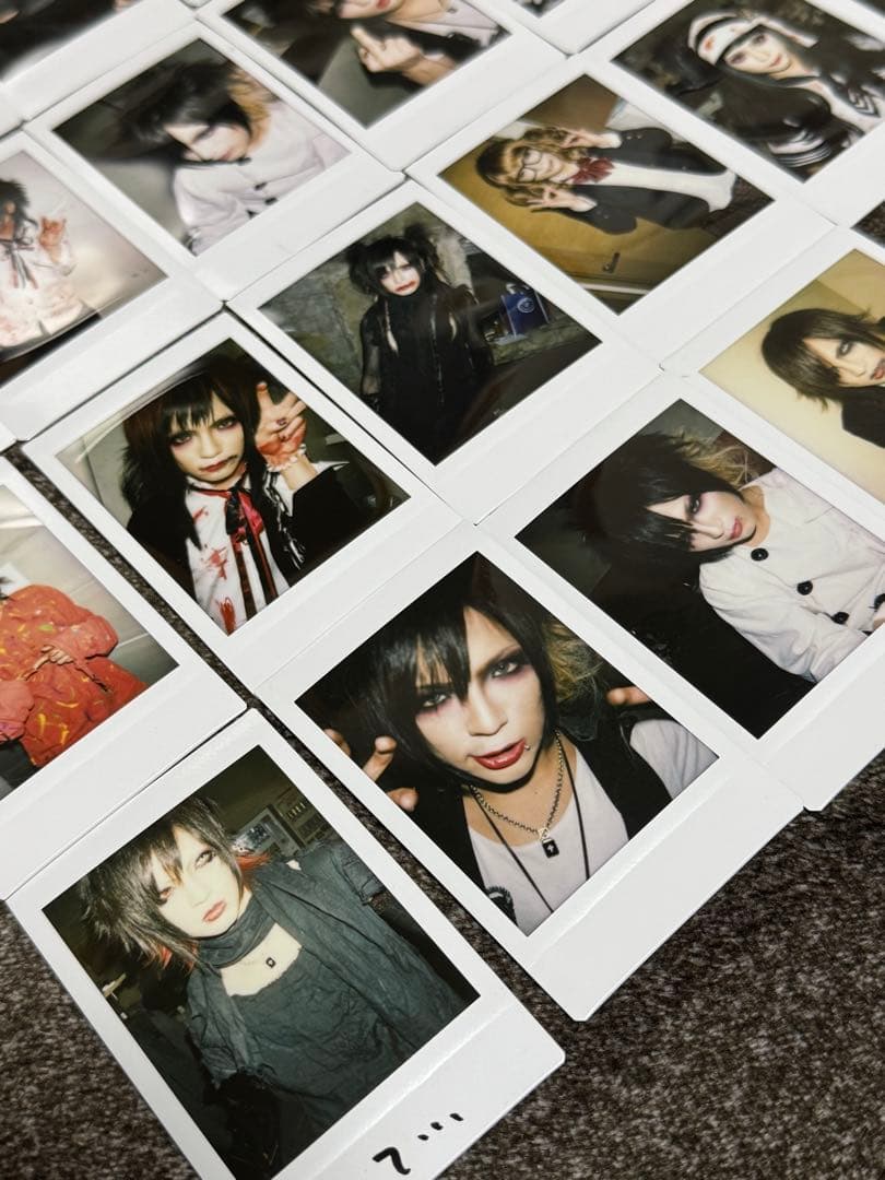 DEZERT 千秋　チェキ