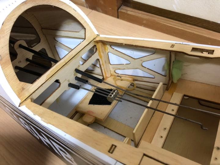 リモートID付　ブラシレスセットまたはエンジンおまけビーチボナンザ中古