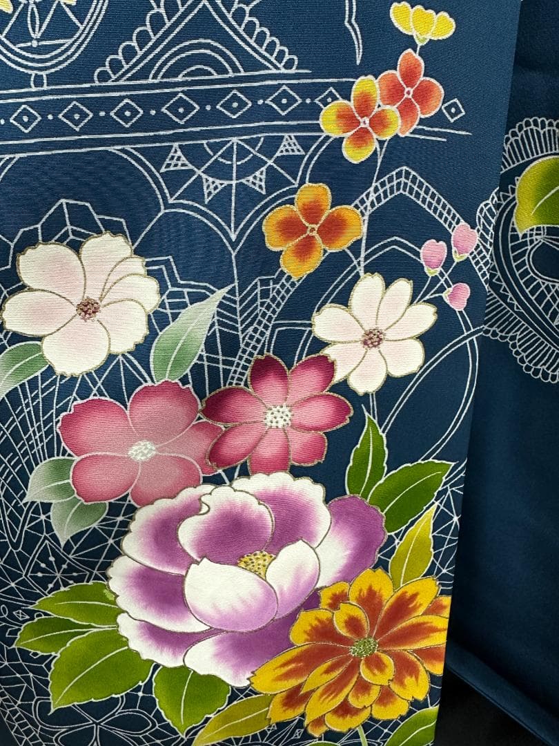 誰が袖好み 高島屋×千總 群青色 手描き友禅 振袖 落款あり